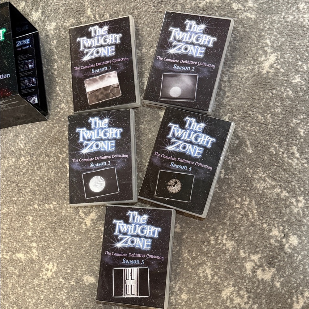 The Twilight Zone Complete Definitive Collection 28-DVD Set - Picture 2 of 3